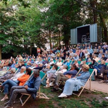 Openluchtcinema Meet the Masters in t Park Filmfestival Oostende c Joran Vancoillie 1 Eva Van Hessche
