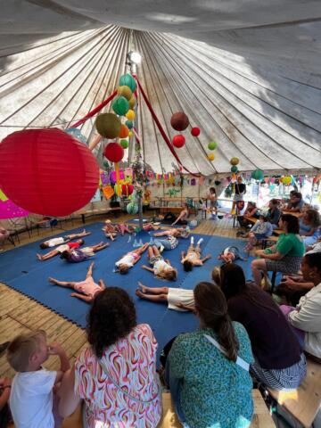 Kinderyoga lalune yoga c Mathijs Dewaele 3 Circle of Water
